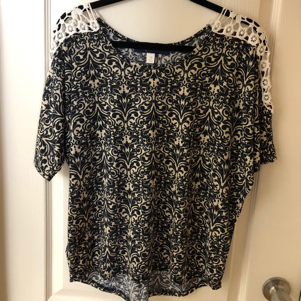 Cute blouse